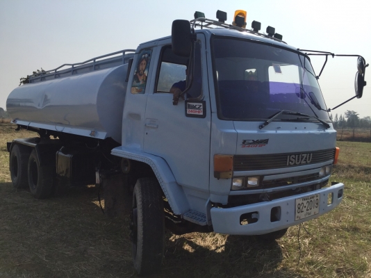 ขาย 790,000รถสิบล้อรถน้ำISUZU  ROCKY 210  2เพลารถสวยพร้อมใช่เอกสารพร้อมโอน 090-772-3710 090-772-3708