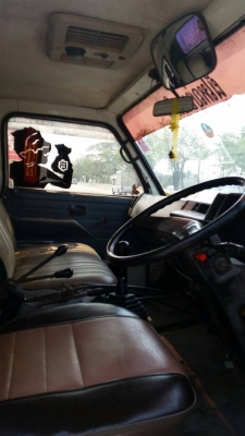 ขายรถ6ล้อดั้มisuzu npr 110แรง เครื่องดี คัชซีสวย แอร์เย็น มีสโลว์ เอกสารพร้อม สนใจ099-2489947