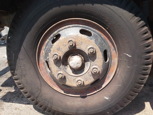 HINO KM 310 ดั๊ม เครื่อง 90 แรง เครื่องดี ยางดี ครัทซีสวย ขาย 200,000 บาท ศุภากร 081-1903107, 081-4252943