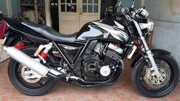 ขาย cb 400 ปี 1998 เวอร์ชั่น เอส ทะเบียนแท้โอนขนส่ง