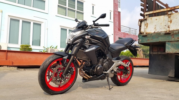 ER6N 2013 วิ่ง 8,000 กิโล พร้อมใช้ ไม่แพง ต่อรองได้