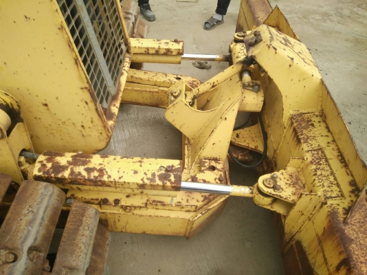 รถดันดินแทรคเหล็ก KOMATRU D20P-7E สภาพดีมาก