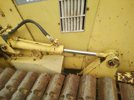 รถดันดินแทรคเหล็ก KOMATRU D20P-7E สภาพดีมาก