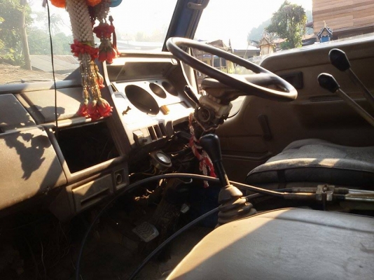 ต้องการขายด่วน Toyota รุ่น2ใบปัด 115แรง สีน้ำเงิน ต้องการขายด่วน Toyota รุ่น2ใบปัด 115แรง สีน้ำเงิน