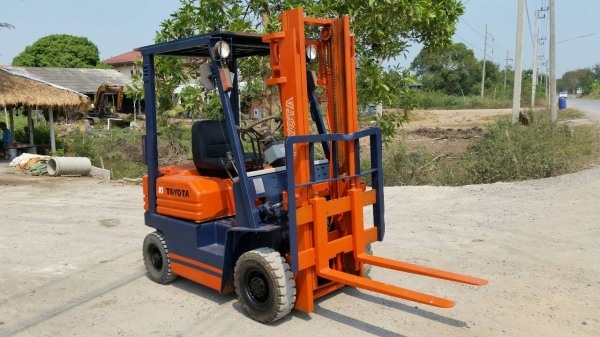 ขายด่วนรถยก TOYOTA 5FGยก1.0ตันเสาสูง3เมตรยางตันรถนอกเพิ่งเข้ามายังไม่เคยใช้งานในเมืองไทยเลย=รุ่นใหม่ขายถูกๆๆ