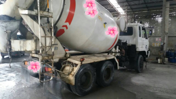 ขายรถบรรทุก 10 ล้อโม่ปูน NISSAN CWM430H 230 แรงม้าโม่LT 7 คิว ราคา 800000