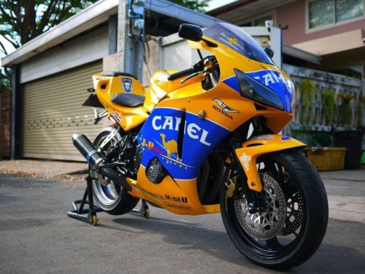 ขาย Honda Cbr400 พร้อมทะเบียนแท้ รถสวย เครื่องดีมาก ขาย Honda Cbr400 พร้อมทะเบียนแท้ รถสวย เครื่องดีมาก