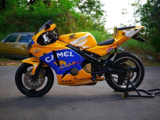 ขาย Honda Cbr400 พร้อมทะเบียนแท้ รถสวย เครื่องดีมาก ขาย Honda Cbr400 พร้อมทะเบียนแท้ รถสวย เครื่องดีมาก