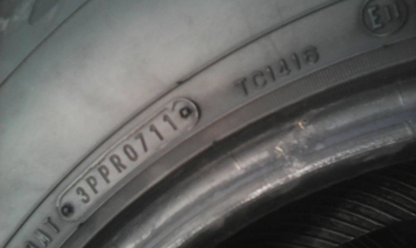 245/70R16 DUNLOP GRANDTREK A/T3 มี 2 เส้น tel.081-427-3941 ไอดีไลน์ autobot107 245/70R16 DUNLOP GRANDTREK A/T3 มี 2 เส้น tel.081-427-3941 ไอดีไลน์ autobot107