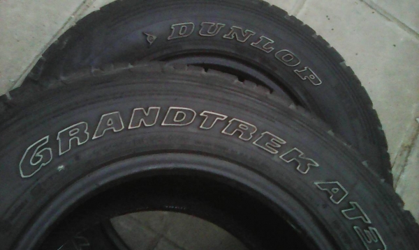 245/70R16 DUNLOP GRANDTREK A/T3 มี 2 เส้น tel.081-427-3941 ไอดีไลน์ autobot107