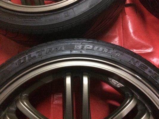 แม็กขอบ18 กว้าง8 5รู 100/114.3 ET42 4วง แถมยาง แม็กขอบ18 กว้าง8 5รู 100/114.3 ET42 4วง แถมยาง