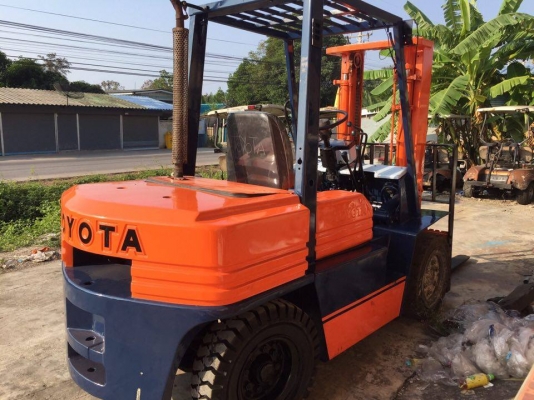 รถยกTOYOTAรุ่น5ขนาด 3.5ตัน รถยกTOYOTAรุ่น5ขนาด 3.5ตัน