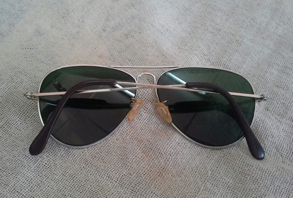 แว่นตาทองขาว (White Gold)  PR Sunglasses Houston/USA