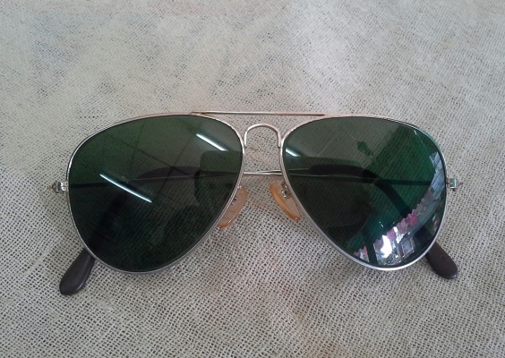 แว่นตาทองขาว (White Gold)  PR Sunglasses Houston/USA