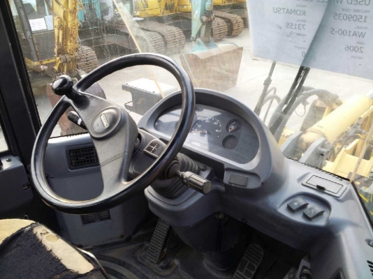 รถตัก KOMATRU WA100-5 มาพร้อมงาแบบคีบ สภาพดีมาก พร้อมใช้งาน