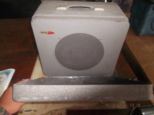 กล่องเหล็กลำโพงของเก่าโบราณ ของประเทศ U.S.A แท้ กล่องเหล็กลำโพงของเก่าโบราณ ของประเทศ U.S.A แท้