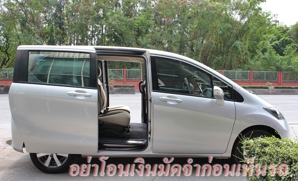 มือเดียว ไม่เคยติดแก๊ส ประตูไฟฟ้า 2บาน สภาพสวยพร้อมใช้ค่ะ