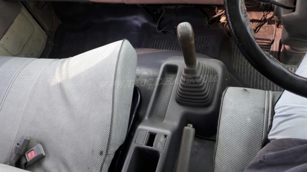 HINO FB2W 6 ล้อกระบะรั้วเหล็ก 4 สูบ 120 แรงม้า หัวเดิมๆ สีเดิมๆ