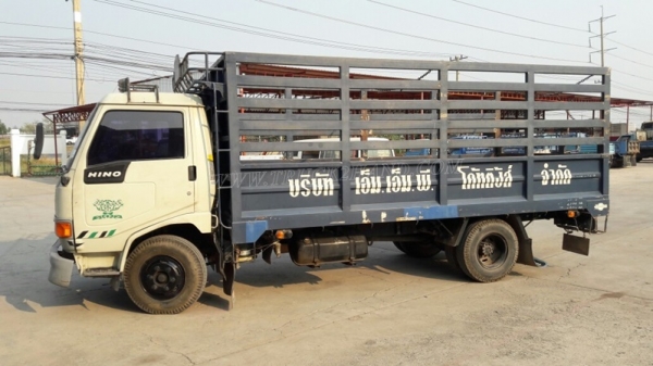 HINO FB2W 6 ล้อกระบะรั้วเหล็ก 4 สูบ 120 แรงม้า หัวเดิมๆ สีเดิมๆ