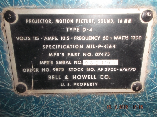 กล่องใส่เครื่องฉายหนัง ของเก่าโบราณ จากประเทศ U.S.A ปี 1961 กล่องใส่เครื่องฉายหนัง ของเก่าโบราณ จากประเทศ U.S.A ปี 1961