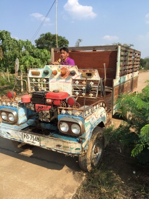 ขายอีแต๋นโคราช. 115 คอกไม้มะค่า. สวยงามมาก. มีเล่มทะเบียน