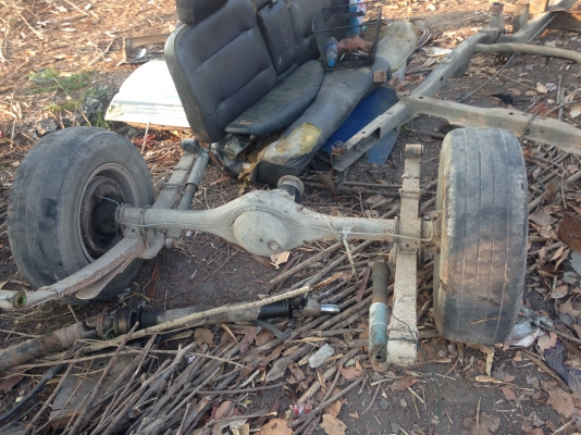 ขายเพลาหลังอีซุซุพร้อมแหนบและชุดคานหน้าครบชุด