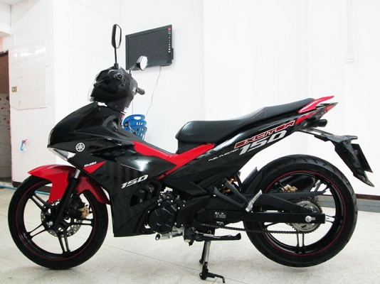 (โอนฟรี) ขาย Exciter 150 ปี 2015 ไมล์แท้ 4528 กม สภาพสวยจัด แรงด้วยขุมกำลัง 150 CC เครื่องแน่ๆ มีกุญแจแท้ 2 ดอก สีดำ แดง ราคา 52900 บาท