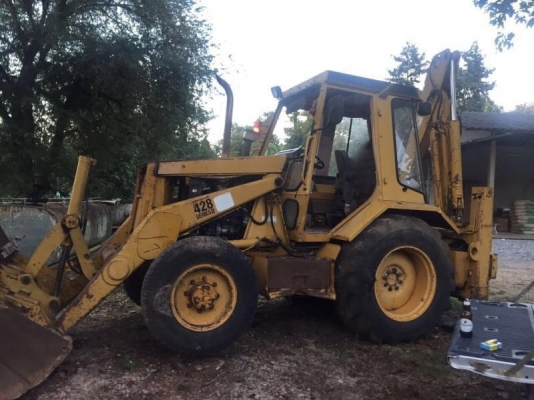 รถตัก JCB - 428  / ตักหน้าขุดหลัง.    สนใจติดต่อ  081 - 6079515