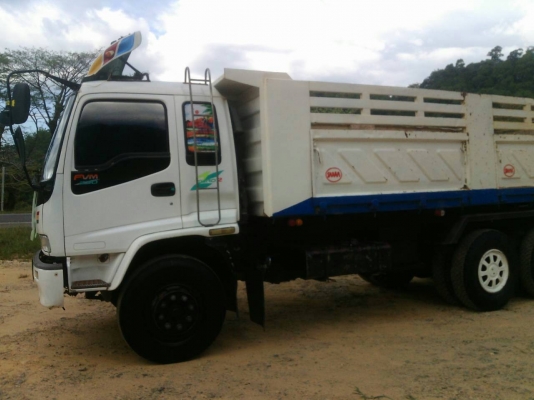 รถอีซูซุ 10 ล้อดั้ม FVZ เปลื่ยนเครื่อง 230 แรงม้า. ปี 45.   สนใจติดต่อ  081 - 6079515