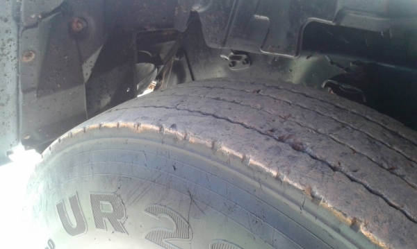 รถอีซูซุ 10 ล้อดั้ม FVZ เปลื่ยนเครื่อง 230 แรงม้า. ปี 45.   สนใจติดต่อ  081 - 6079515