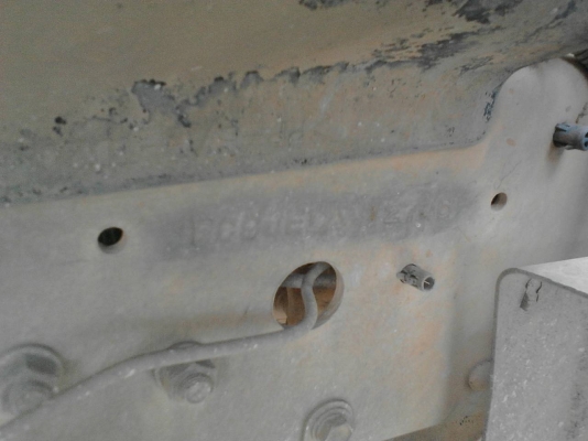 รถฮีโน่ 6 ล้อ โม่ปูน FC9J 175 แรงม้า. ปี 54.  ( รถวิ่ง 1xx,xxx กม. ) , ( มีขาย 2 คัน. )     สนใจติดต่อ  081 - 6079515