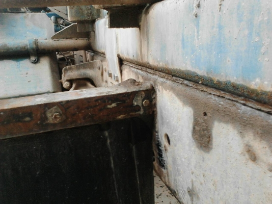 รถฮีโน่ 6 ล้อ โม่ปูน FC9J 175 แรงม้า. ปี 54.  ( รถวิ่ง 1xx,xxx กม. ) , ( มีขาย 2 คัน. )     สนใจติดต่อ  081 - 6079515