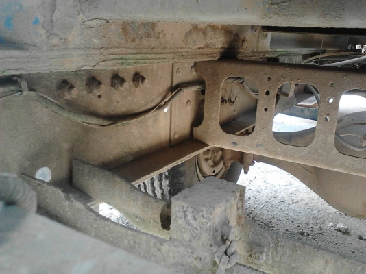 รถฮีโน่ 6 ล้อ โม่ปูน FC9J 175 แรงม้า. ปี 54.  ( รถวิ่ง 1xx,xxx กม. ) , ( มีขาย 2 คัน. )     สนใจติดต่อ  081 - 6079515