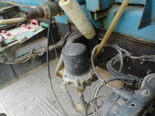 รถฮีโน่ 6 ล้อ โม่ปูน FC9J 175 แรงม้า. ปี 54.  ( รถวิ่ง 1xx,xxx กม. ) , ( มีขาย 2 คัน. )     สนใจติดต่อ  081 - 6079515