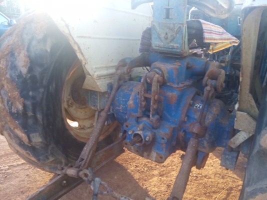 จองแล้วคับคุณอนัน (ด่วน 25000) มัดจำแล้ว10000,,บ.ขายชุดตักCMTตักใส่กับรถไถ่ฟอร์ด  (เฉพาะที่ตักเอาไปติดตั้งใช้ง่านได้เลย)   พร้อมใช้งาน