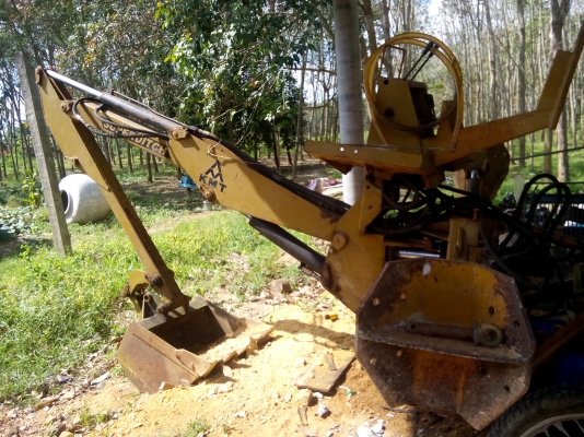 ชุดตักหลัง  ใส่กับรถไถ่  ของ  KMT   พร้อมใช้งาน.....