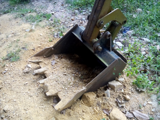 ชุดตักหลัง  ใส่กับรถไถ่  ของ  KMT   พร้อมใช้งาน.....