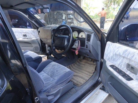 .SPORT RIDER 3.0EFI 4x4   SR 5 LTD  มือเดียว เครื่องดี วิ่งน้อย สวย บางเดิมทั้งคัน รถสวย สภาพดี บางเดิมมือเดียวออกห้าง  ภายในสวย สะอาด สมบูรณ์