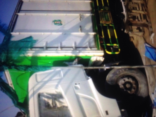 ต้องการขายรถฮีโน่ตู้แห้งปี40สภาพพร้อมใช้เครื่องดีคัชซีสวยสนใจติดต่อโดยตรงเจ้าของขายเอง