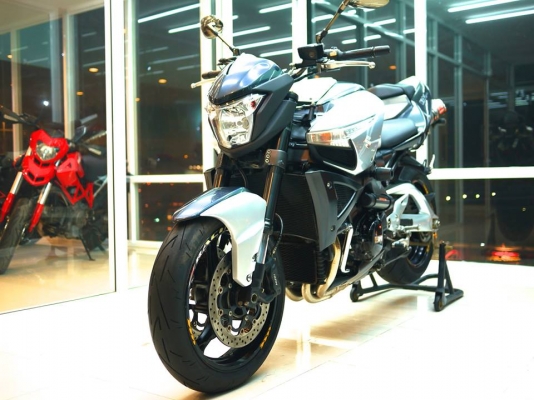 ขาย Suzuki B-king 1300 พร้อมทะเบียนแท้ รถสวยสภาพนางฟ้า สีเดิมทั้งคัน