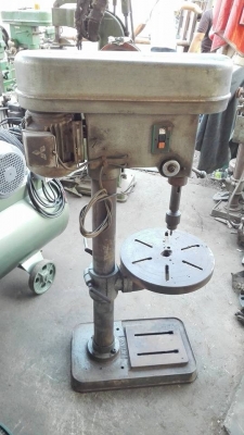 ==== SOLD ==== เจาะคิงส์ King Taiwan เบอร์ใหญ่สุด มอเตอร์ Mitsubishi 1 HP. 380V. รุ่นทน Japan สภาพสวยแน่นเดิมๆมาเทสได้พร้อมใช้งาน.