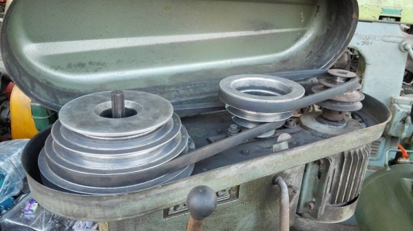 ==== SOLD ==== เจาะคิงส์ King Taiwan เบอร์ใหญ่สุด มอเตอร์ Mitsubishi 1 HP. 380V. รุ่นทน Japan สภาพสวยแน่นเดิมๆมาเทสได้พร้อมใช้งาน.