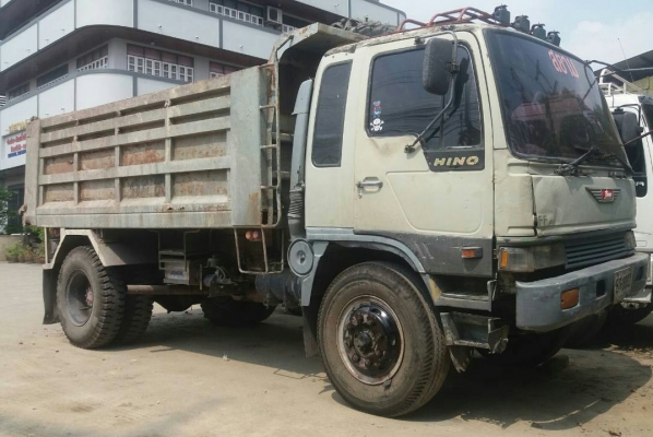 หกล้อ ฮีโน่ FF3H195 ดั้มสามมิต สภาพดีสวยเดิมๆพร้อมใช้ ทะเบียนพร้อมโอน ราคา 585,000บ รถห้างแท้