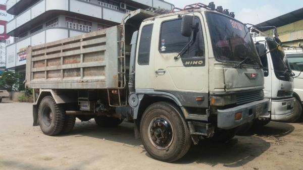 หกล้อ ฮีโน่ FF3H195 ดั้มสามมิต สภาพดีสวยเดิมๆพร้อมใช้ ทะเบียนพร้อมโอน ราคา 585,000บ รถห้างแท้
