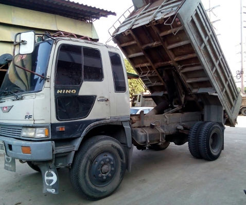 หกล้อ ฮีโน่ FF3H195 ดั้มสามมิต สภาพดีสวยเดิมๆพร้อมใช้ ทะเบียนพร้อมโอน ราคา 585,000บ รถห้างแท้