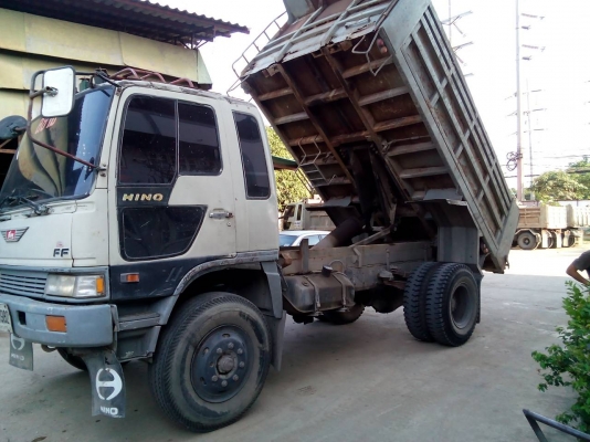 หกล้อ ฮีโน่ FF3H195 ดั้มสามมิต สภาพดีสวยเดิมๆพร้อมใช้ ทะเบียนพร้อมโอน ราคา 585,000บ รถห้างแท้