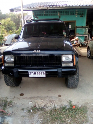 รถยนต์ jeep cherokee