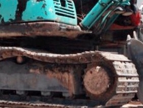 KOBELCO MARK 5 Super SK 100 เอกสารใบอินวอย บอดี้สวยเต็มดีทั้งคัน ภายในเก๋งสะอาด ไฟฟ้าหน้าจอเต็ม แอร์เย็น ภายนอกบูมอาร์มไม่มีปะไม่มีดามซีลกระบอกไม่แตกเยิ้ม ช่วงล่างเอวแน่น โรลเลอร์โซ่บูทใบแทรกเต็มดีหนาดีประมาณ 70\% พร้อมใช้งาน ราคาต่อรองได้ครับ