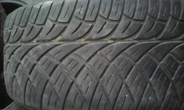 265/50R20NITTO NT420S  มี 1 เส้น tel.081-427-3941 ไอดีไลน์ autobot107