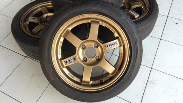 Te37 ขอบ15"4รู100 กว้าง7"ออฟ35+ยาง195/50/15 บริสโตน.re002 ปี13 ขายยกชุด 10,900.฿